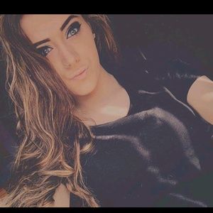 Meet your Posher, Alexis